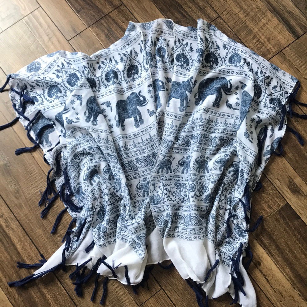 Blue and White Elephant Shaw/Poncho