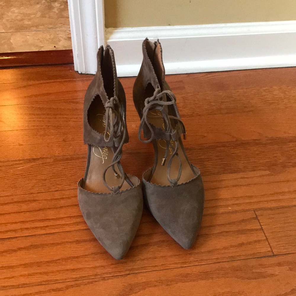 Arturo Chiang Suede Pumps