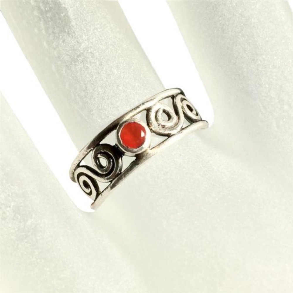 Sterling silver filigree red ruby stone toe ring