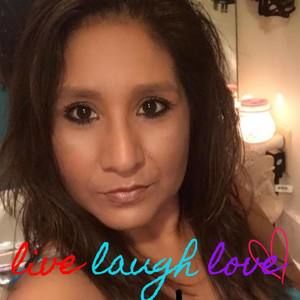 Meet your Posher, Laura