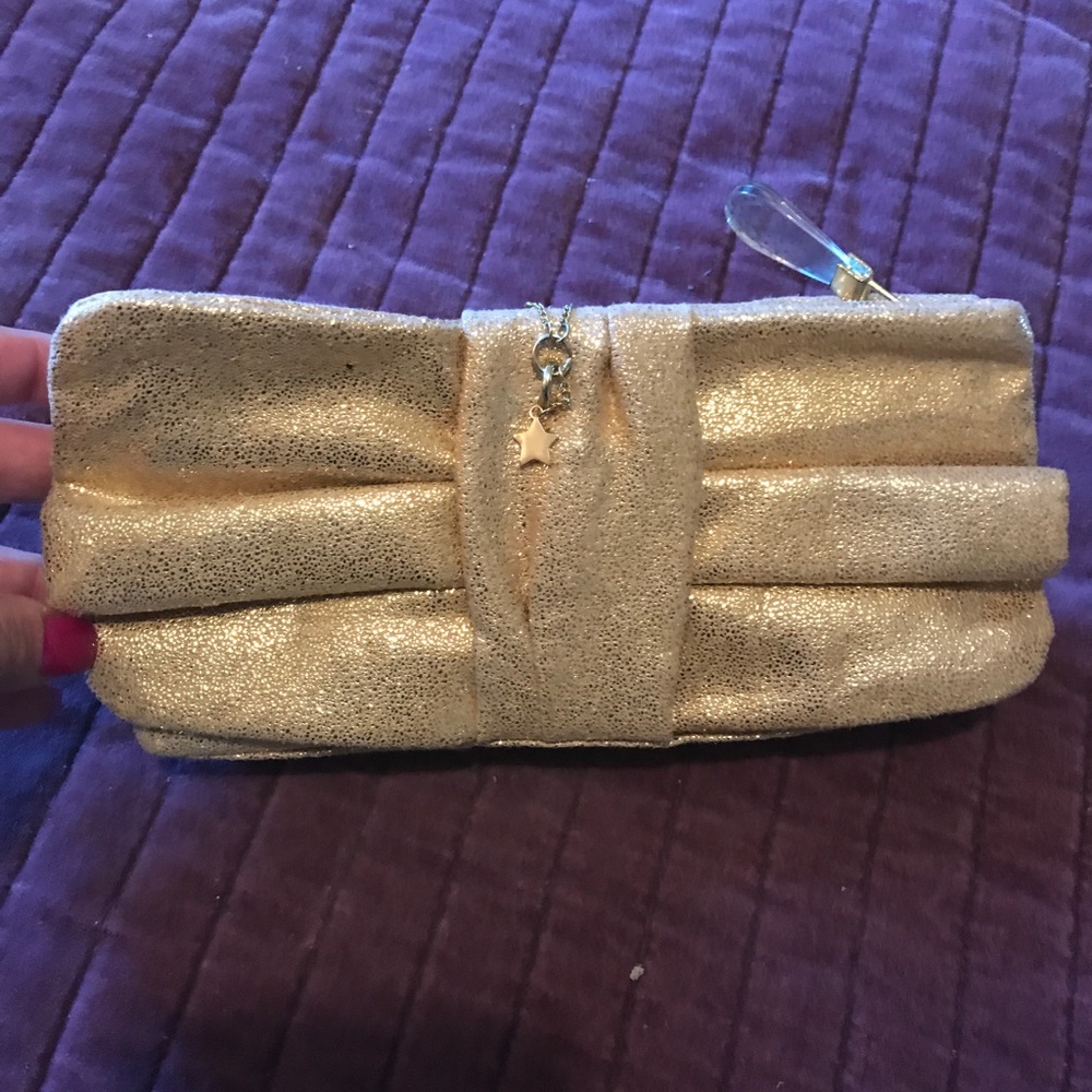 Gold clutch