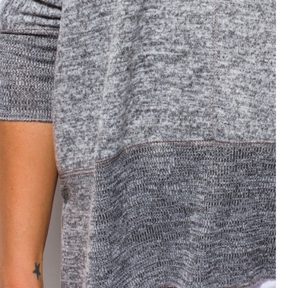 COLOR BLOCK KNIT TOP - Picture 3 of 3