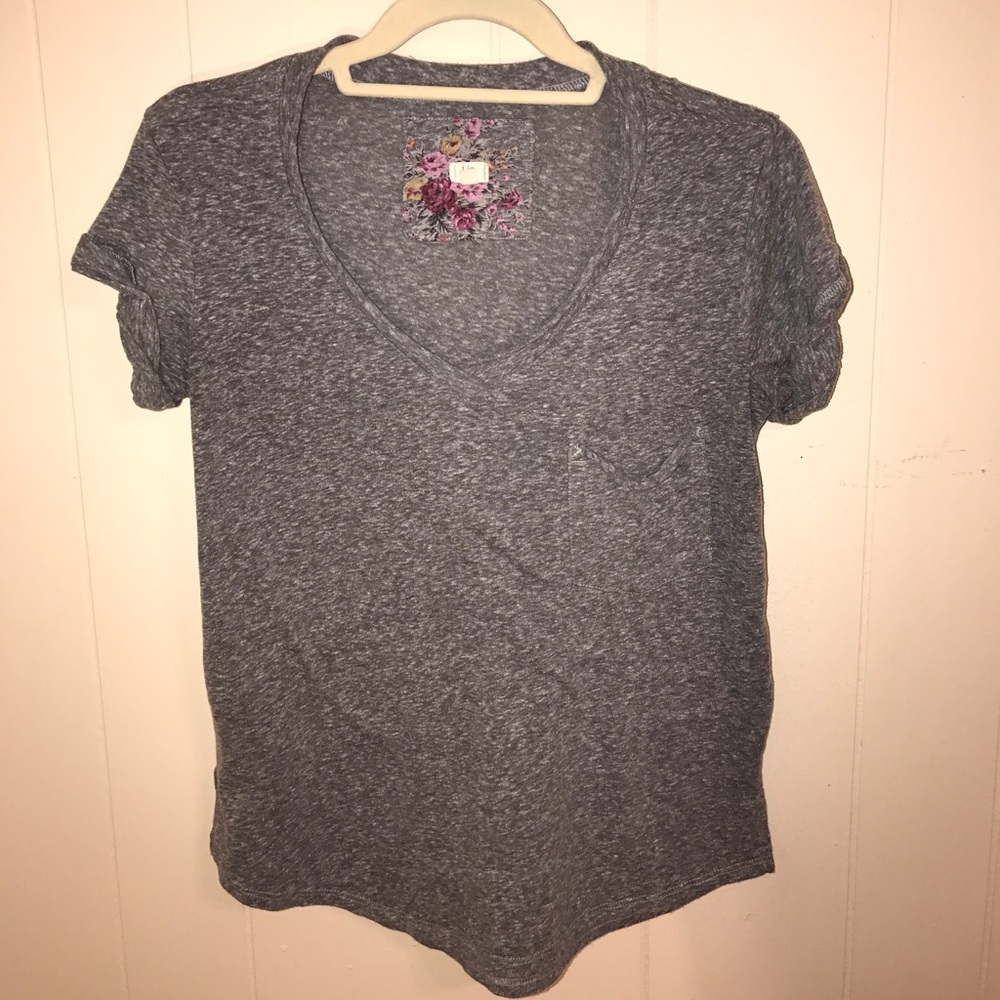 GREY T-SHIRT!