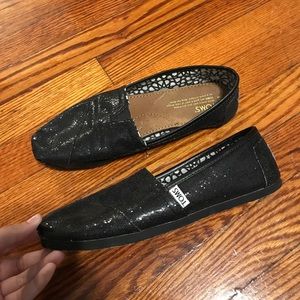 Black glitter Toms