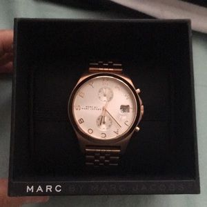 Rose gold Marc jacobs watch