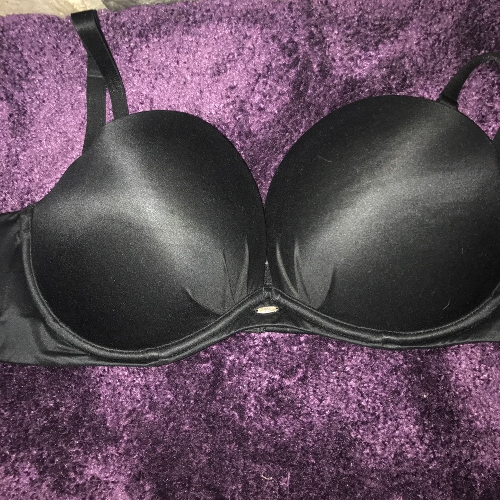 Victoria Secret Bra Bundle (2)