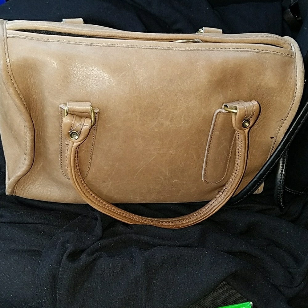 Vintage Coach Purse! Tan. Priced to sell!