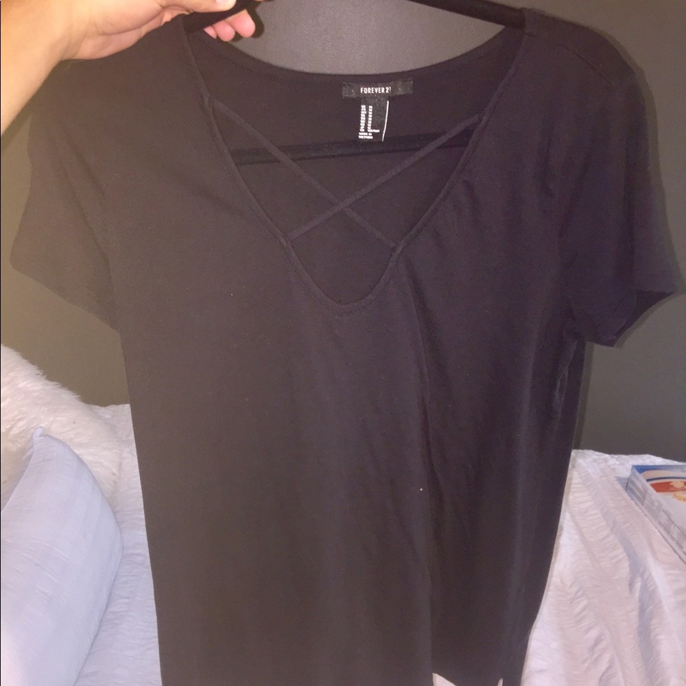 Black t shirt - trendy