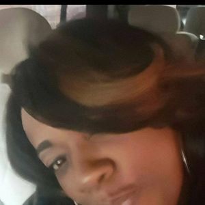 Meet your Posher, Cynthia