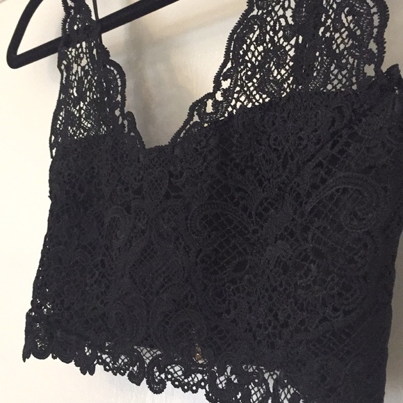 Lace crop top - Picture 3 of 3