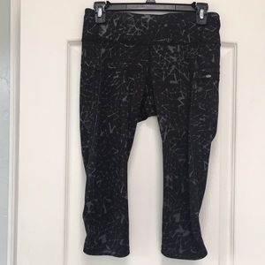 Lululemon Luxtreme Crops - Size 6