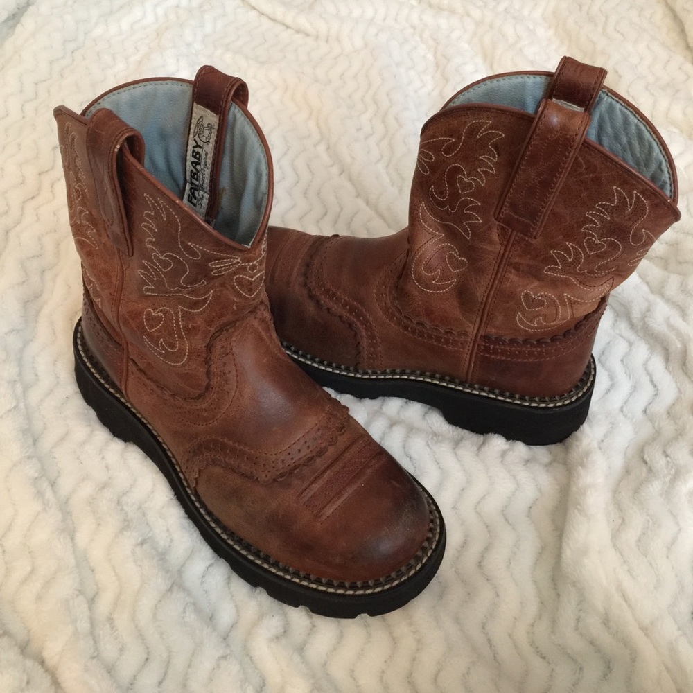 🌼 Beautiful Country girl ARIAT (Fatbaby) boots 🌼