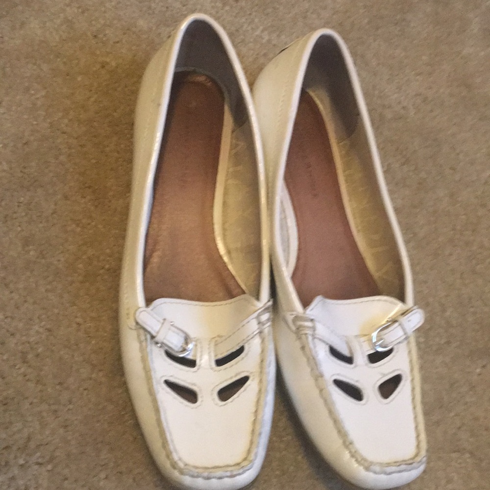 White patent leather flat