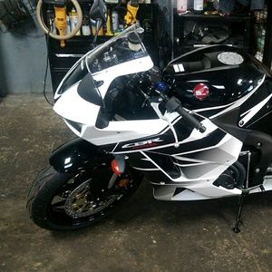 Meet your Posher, Shelly