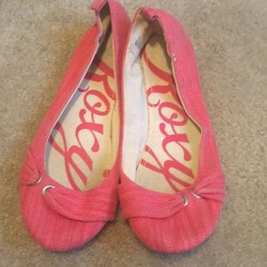 Roxi coral flat