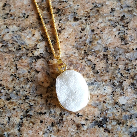 White Druzy Pendant Necklace - Picture 3 of 5
