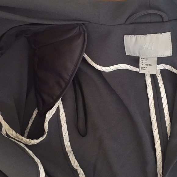H&M open front grey blazer - Picture 3 of 3