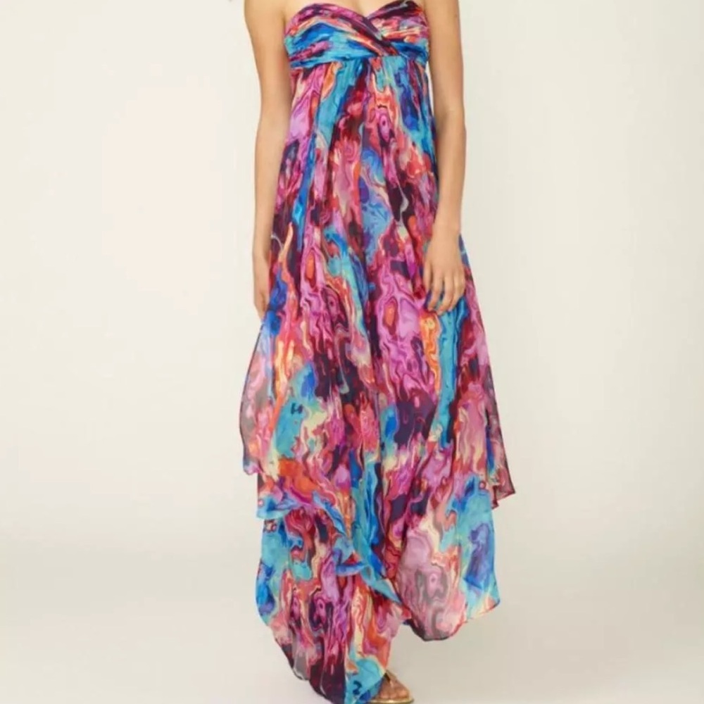 ❌SOLD LOCALLY ❌ Laundry by Shelli Segal