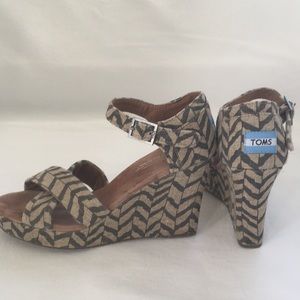 Toms Wedges