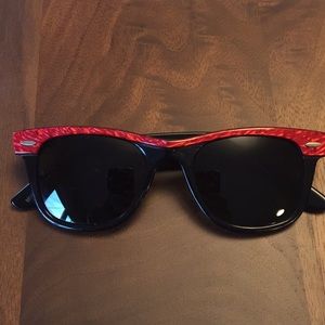 🕶 Rare Vintage Red Classic 1980's Wayfarers