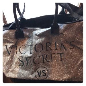 victoria's secret travel bag