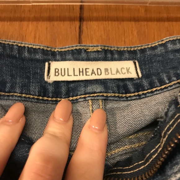 Bullhead Black Lowcut Mini Shorts - Picture 2 of 4