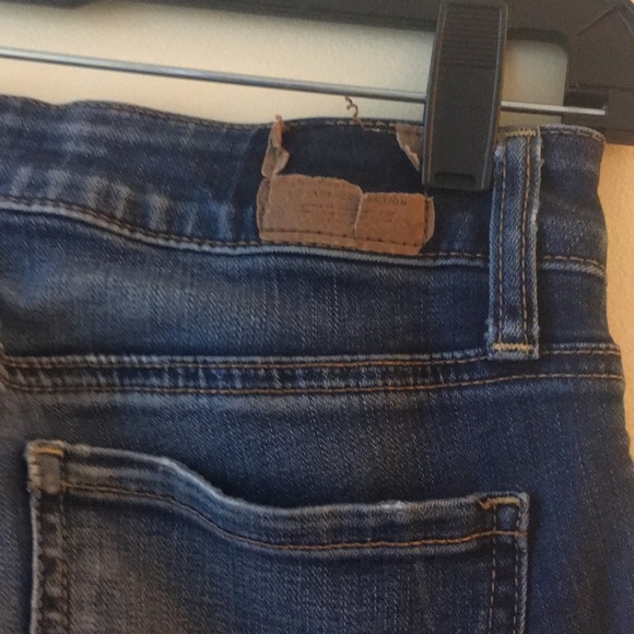 *SOLD* American Eagle Ripped Jeans - Picture 5 of 5