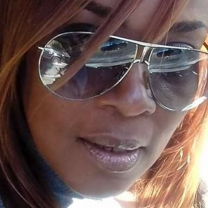 Meet your Posher, Desiree