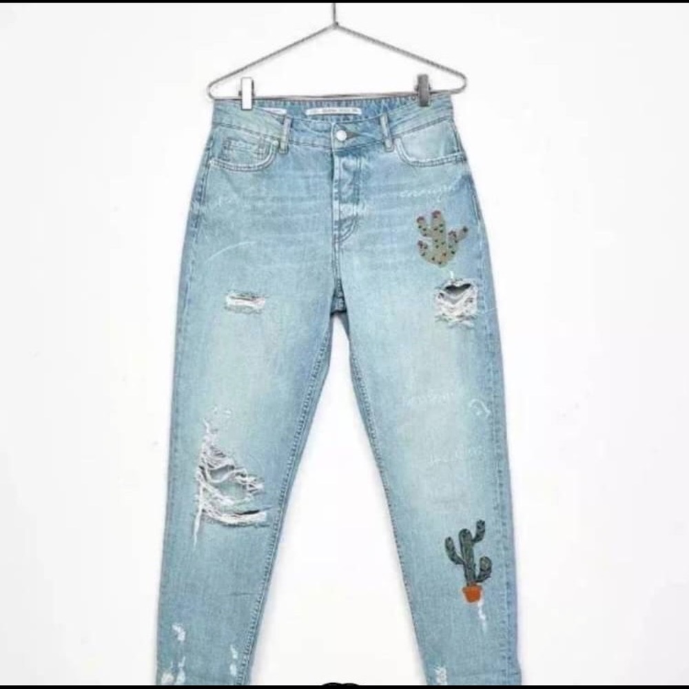 Embroidered Ripped Jean