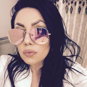 Meet your Posher, Angie