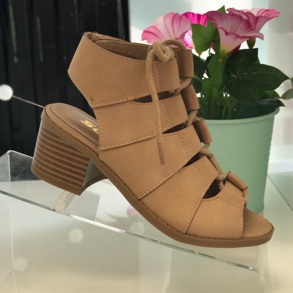 ✨Girls Quince Sandal✨