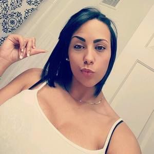 Meet your Posher, Adriana