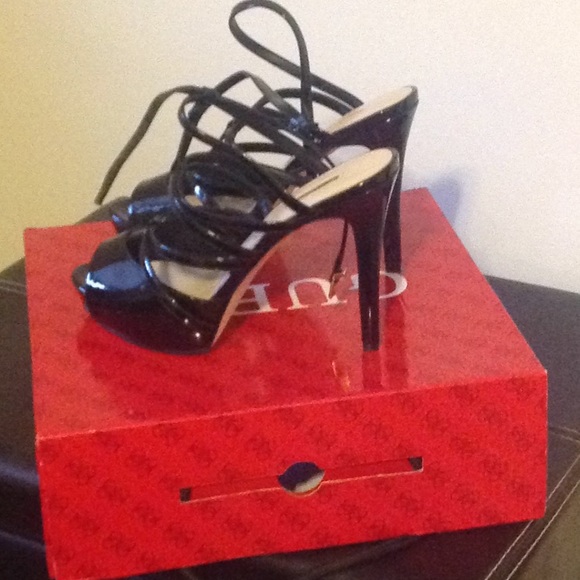 Guess Heels - Picture 2 of 5