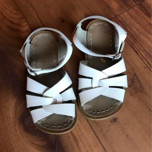 Saltwater Sandals, size 9