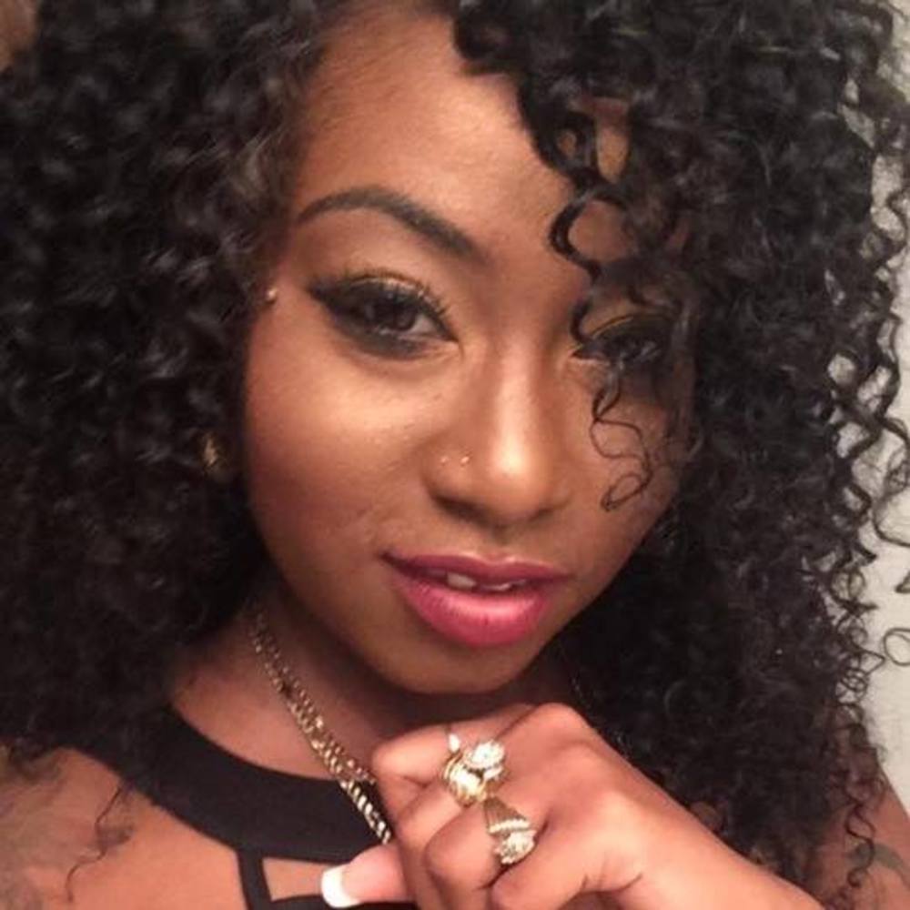 Meet your Posher, Ella