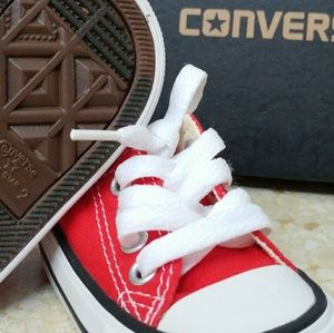 ✴CONVERSE✴Brand New Infant size 2