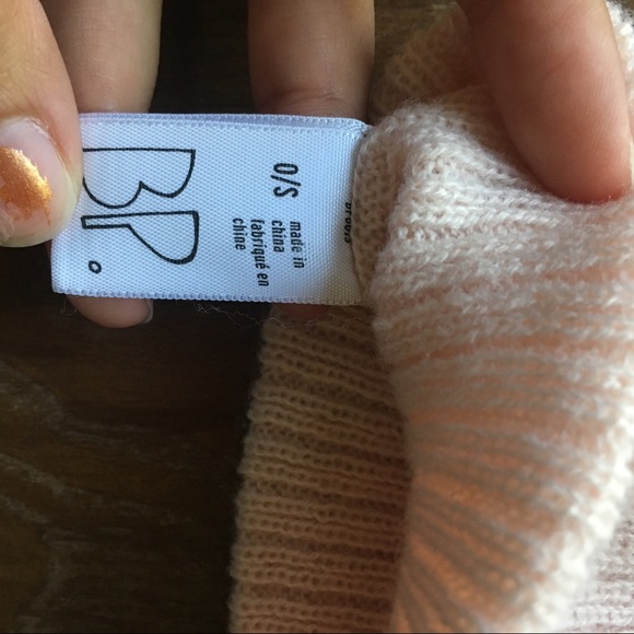 Light pink beanie - Picture 2 of 2