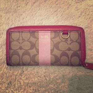 Coach Signature Continental Wallet Khaki /pink