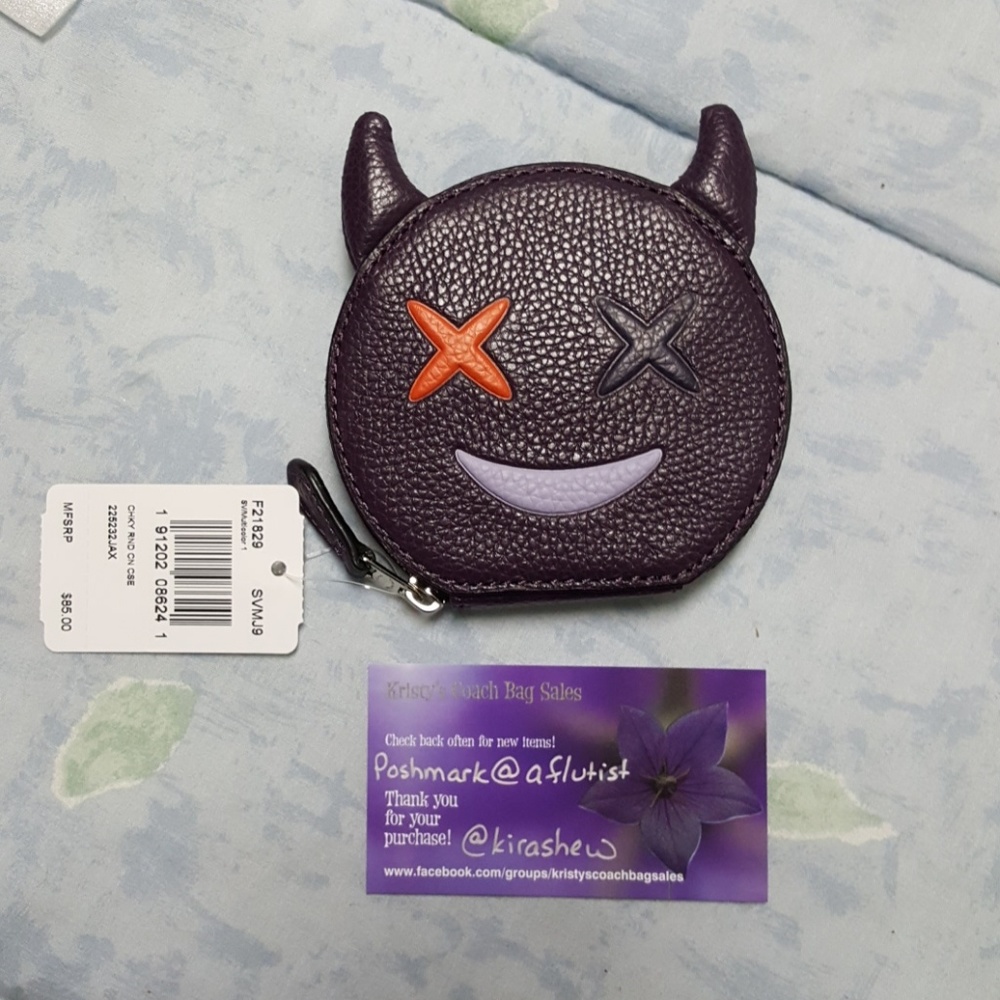 NWT Coach cheeky round coin case