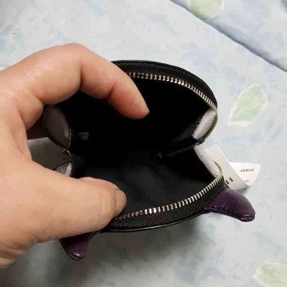 NWT Coach cheeky round coin case - Picture 5 of 6