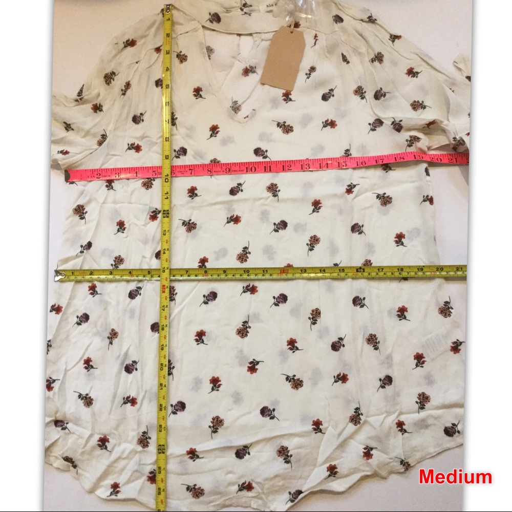 Haltered neck print Top - Picture 7 of 8