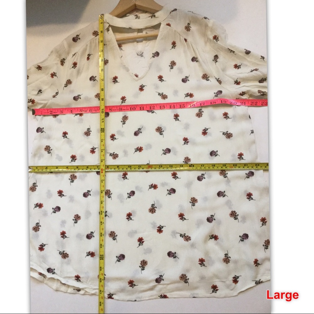 Haltered neck print Top - Picture 8 of 8