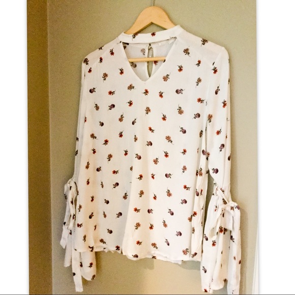 Haltered neck print Top - Picture 5 of 8