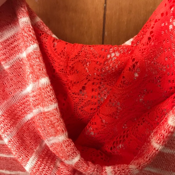 Lace Detail Hoodie - Picture 4 of 4