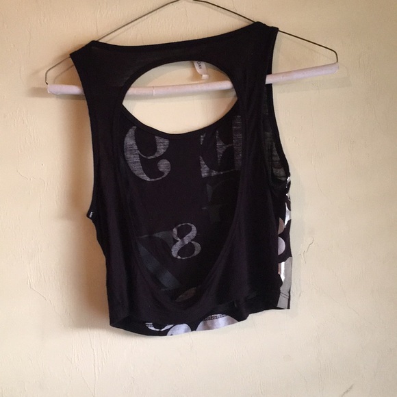 guess crop top - Picture 2 of 3