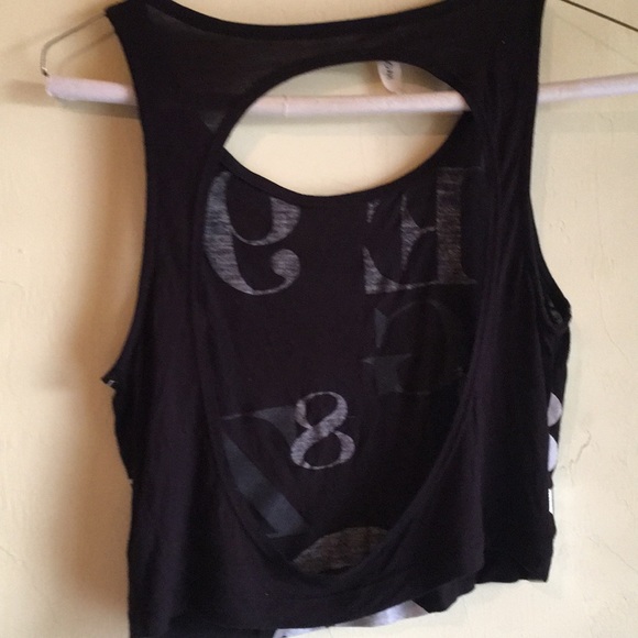 guess crop top - Picture 3 of 3