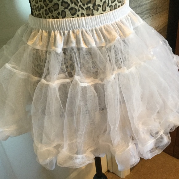 BeWicked White Tulle Petticoat - Picture 2 of 3