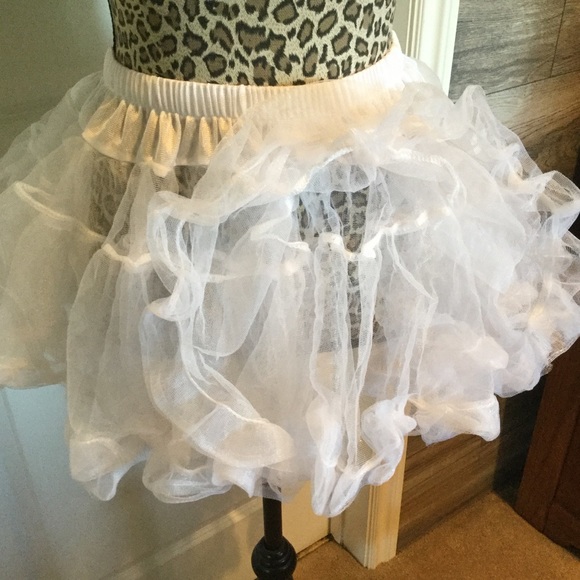 BeWicked White Tulle Petticoat - Picture 3 of 3