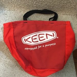 🔥ONE DAY SALE NWOT KEEN travel bag