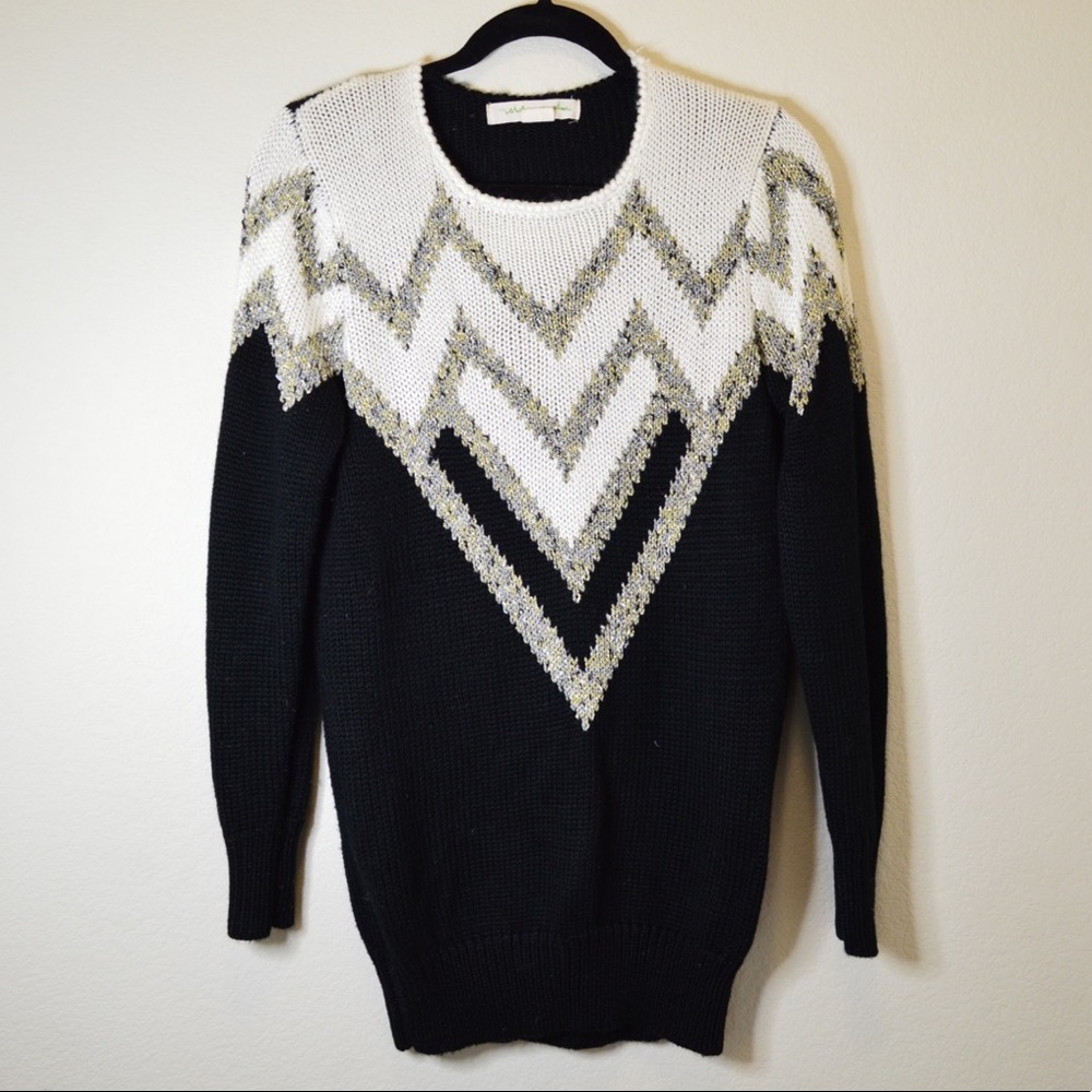 URBAN OUTFITTERS🍁Staring at Stars Chevron Sweater